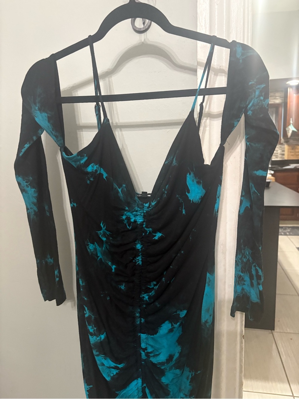Fashion Nova Black & Teal Ruched V-Neck Long Sleeve Bodycon Dress